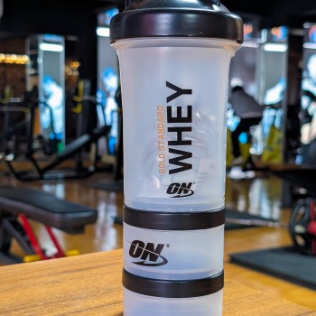 Optimum Nutrition Shaking Cup 3part Optimum Nutrition Shaking Cup 3part